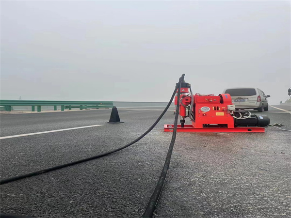 儋州马路路基路面开裂下沉注浆加固灌浆